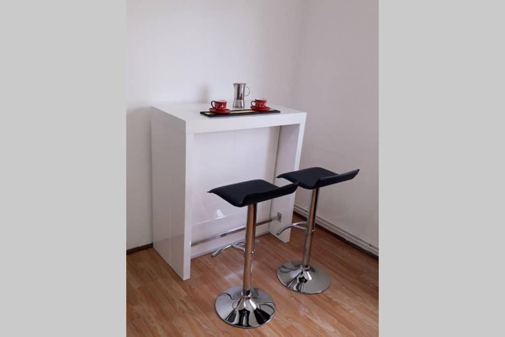 Aldine Comfort : Entire Apartment With 2 Bedrooms Сибиу Экстерьер фото