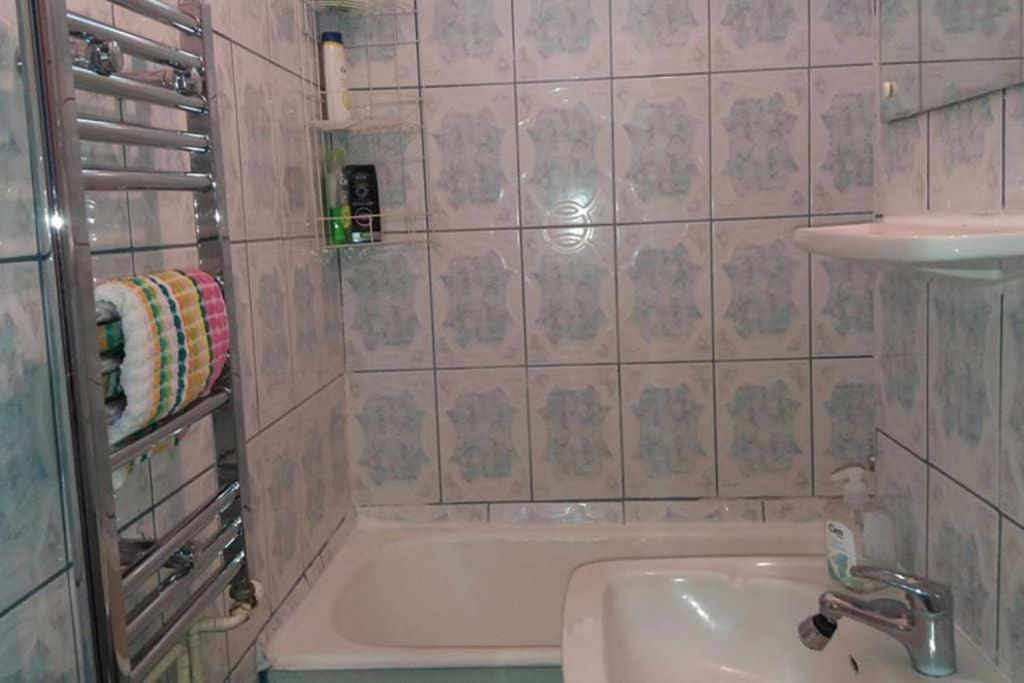Aldine Comfort : Entire Apartment With 2 Bedrooms Сибиу Экстерьер фото